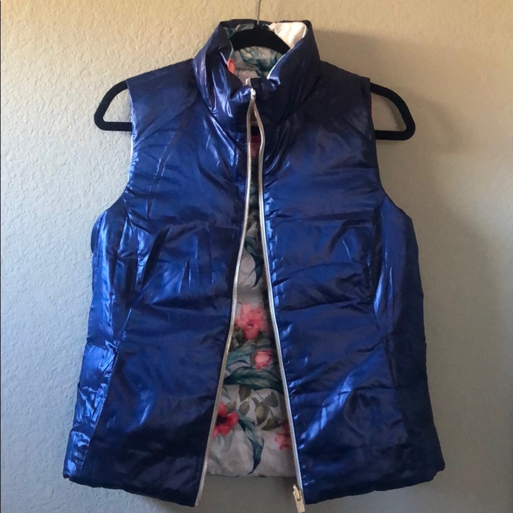 Tommy Bahama reversible down vest - Picture 6 of 6